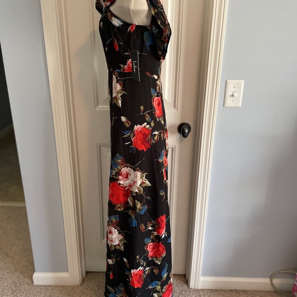 Lulu’s Medium I Care Off Shoulder Floral Dress - Picture 3 of 12
